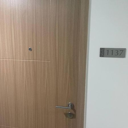 Red Residences Chino Roces Makati Makati City ภายนอก รูปภาพ