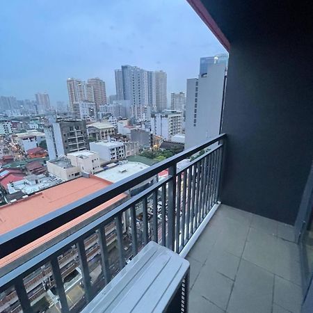 Red Residences Chino Roces Makati Makati City ภายนอก รูปภาพ